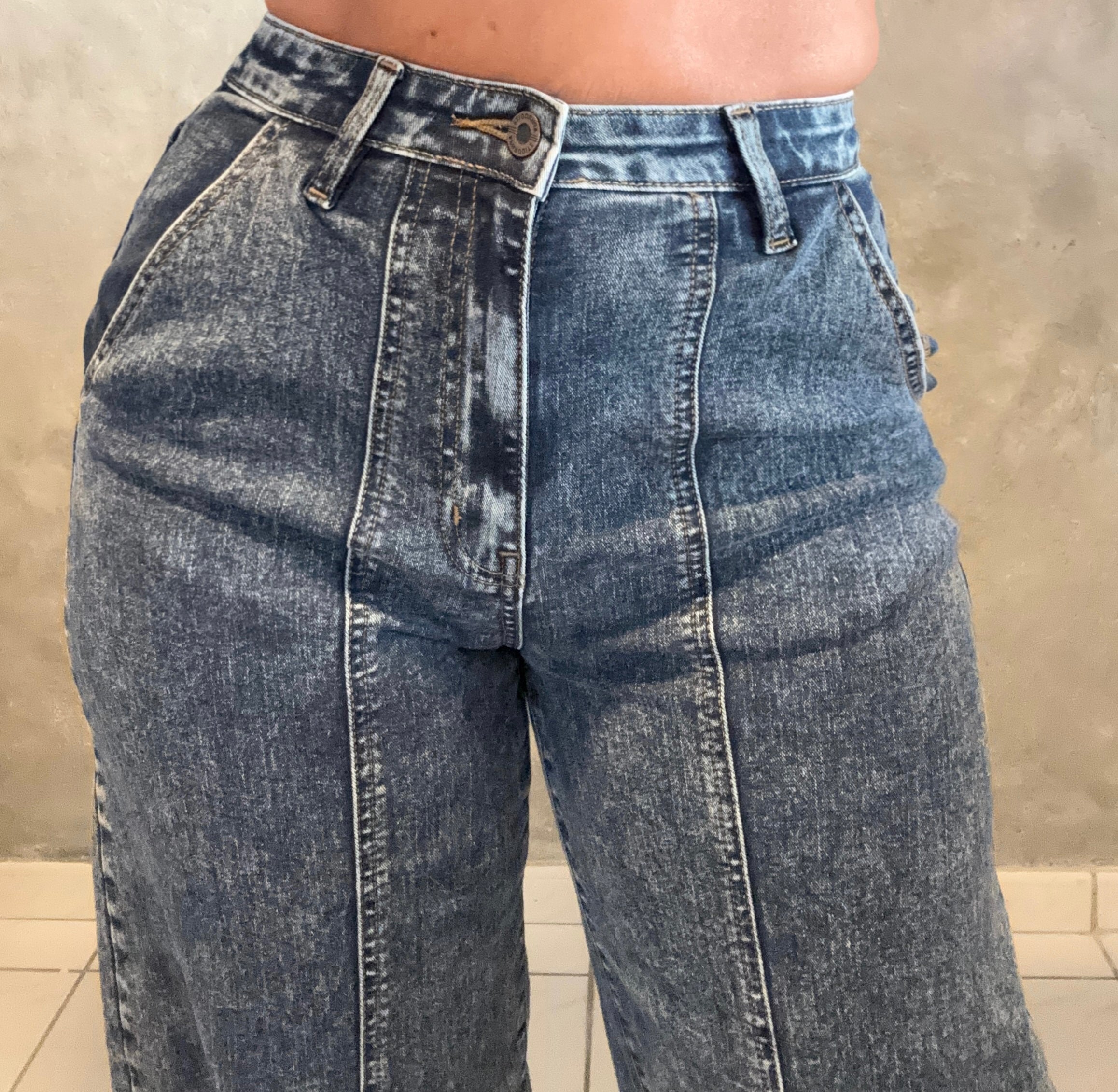 HIGH RISE ACID BLUE BARELL JEAN