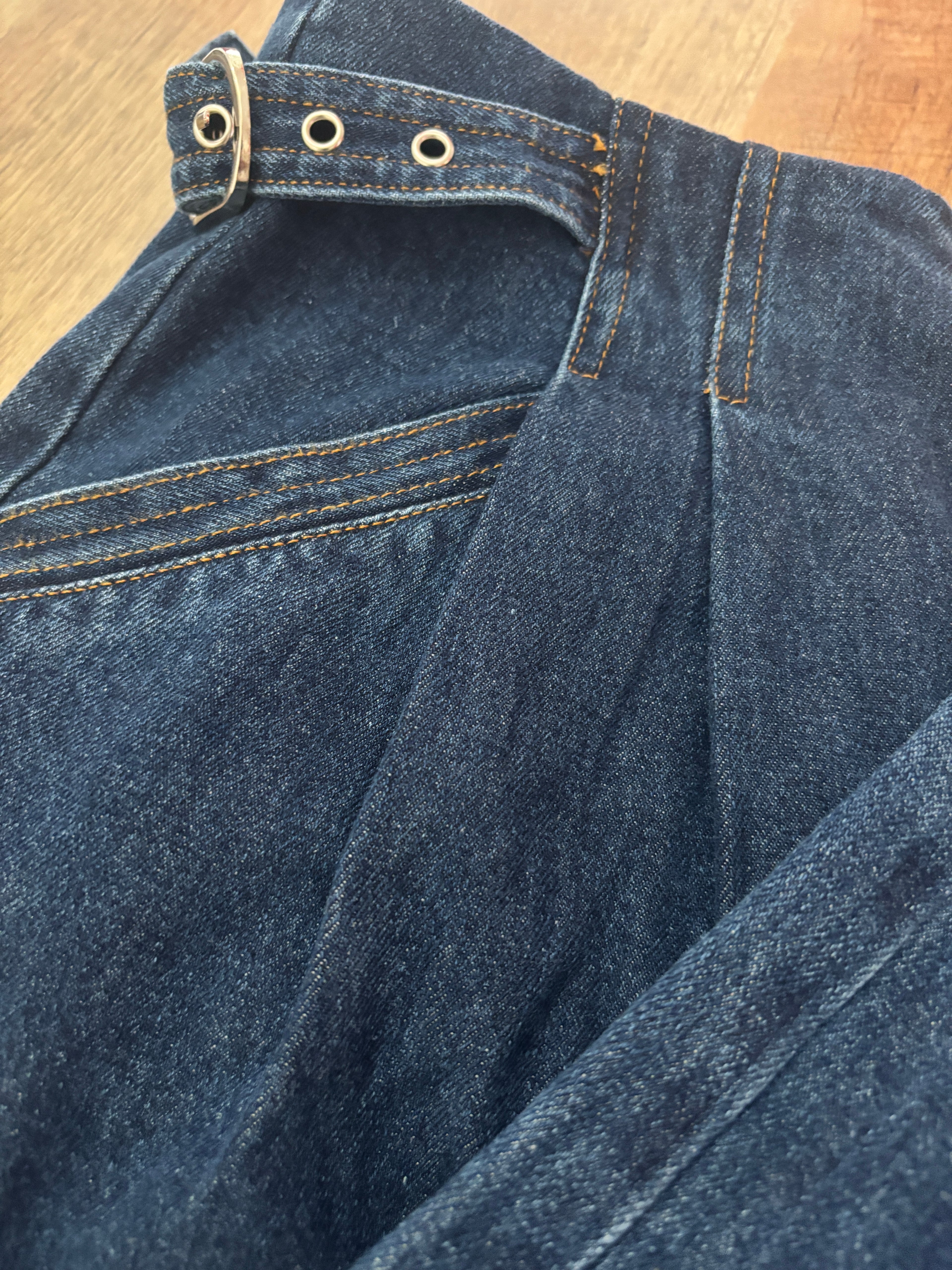 WIDE LEG PLEATED DENIM