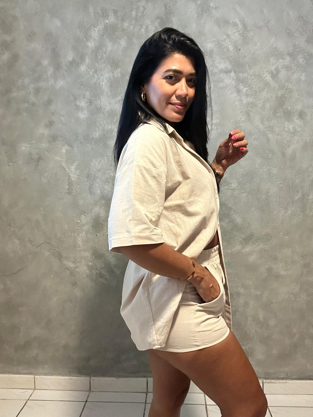 LINEN BUTTON DOWN SHIRT AND ELASTIC SHORT