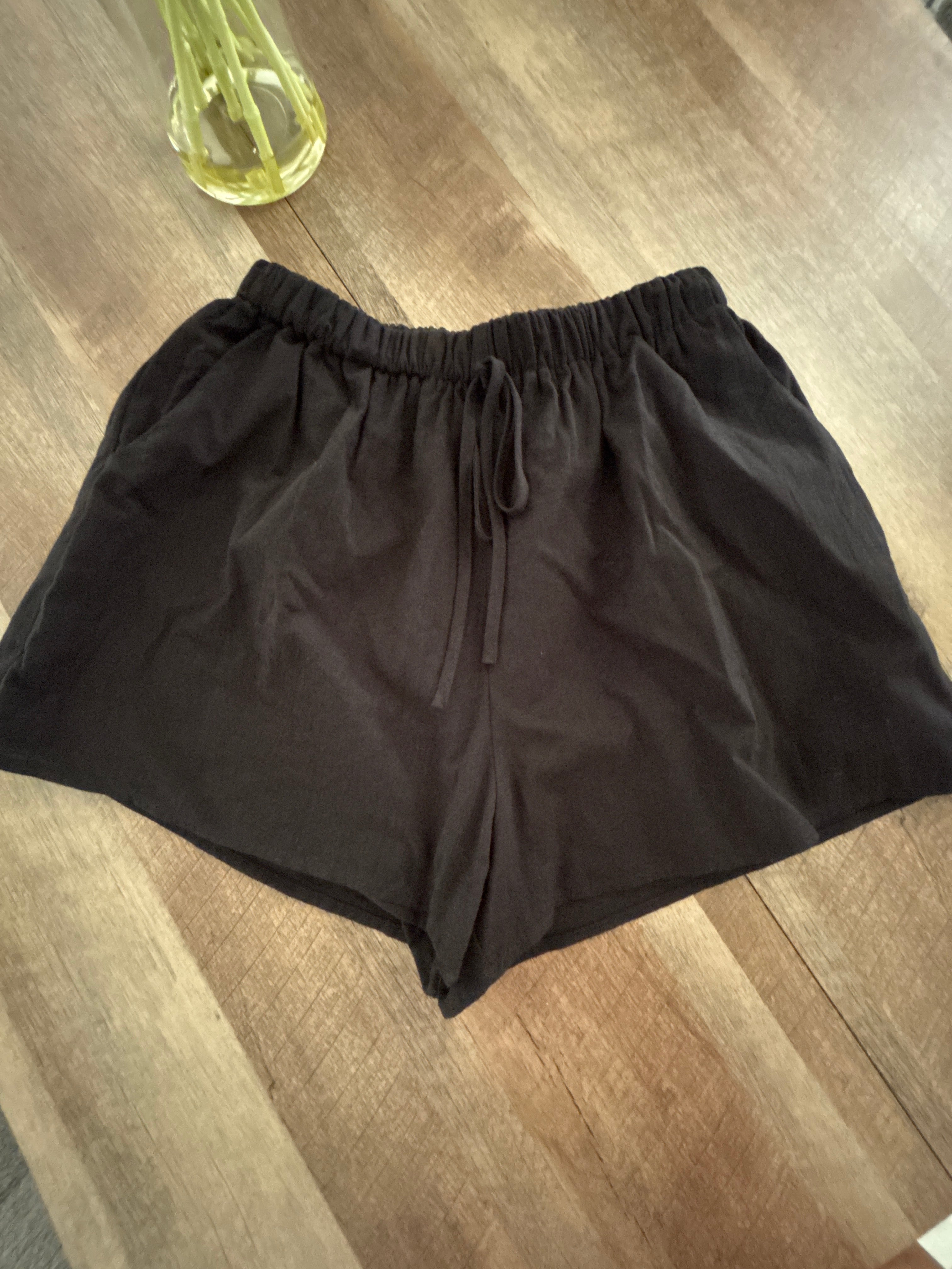 DRAWSTRING SHORT