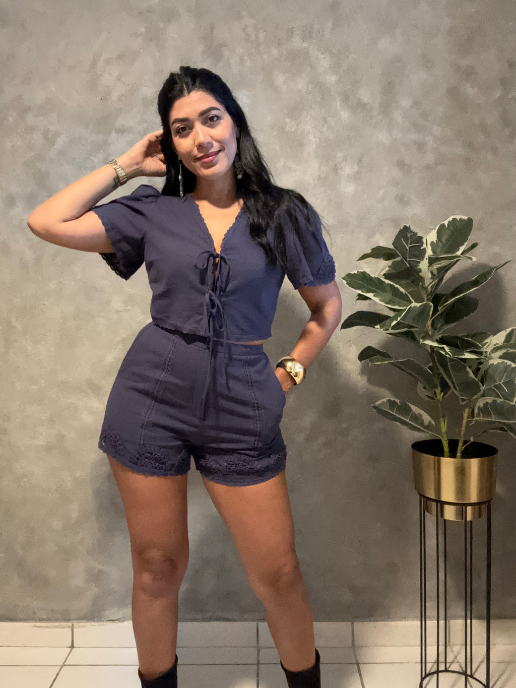 CROCHET LACE DETAIL SHORT